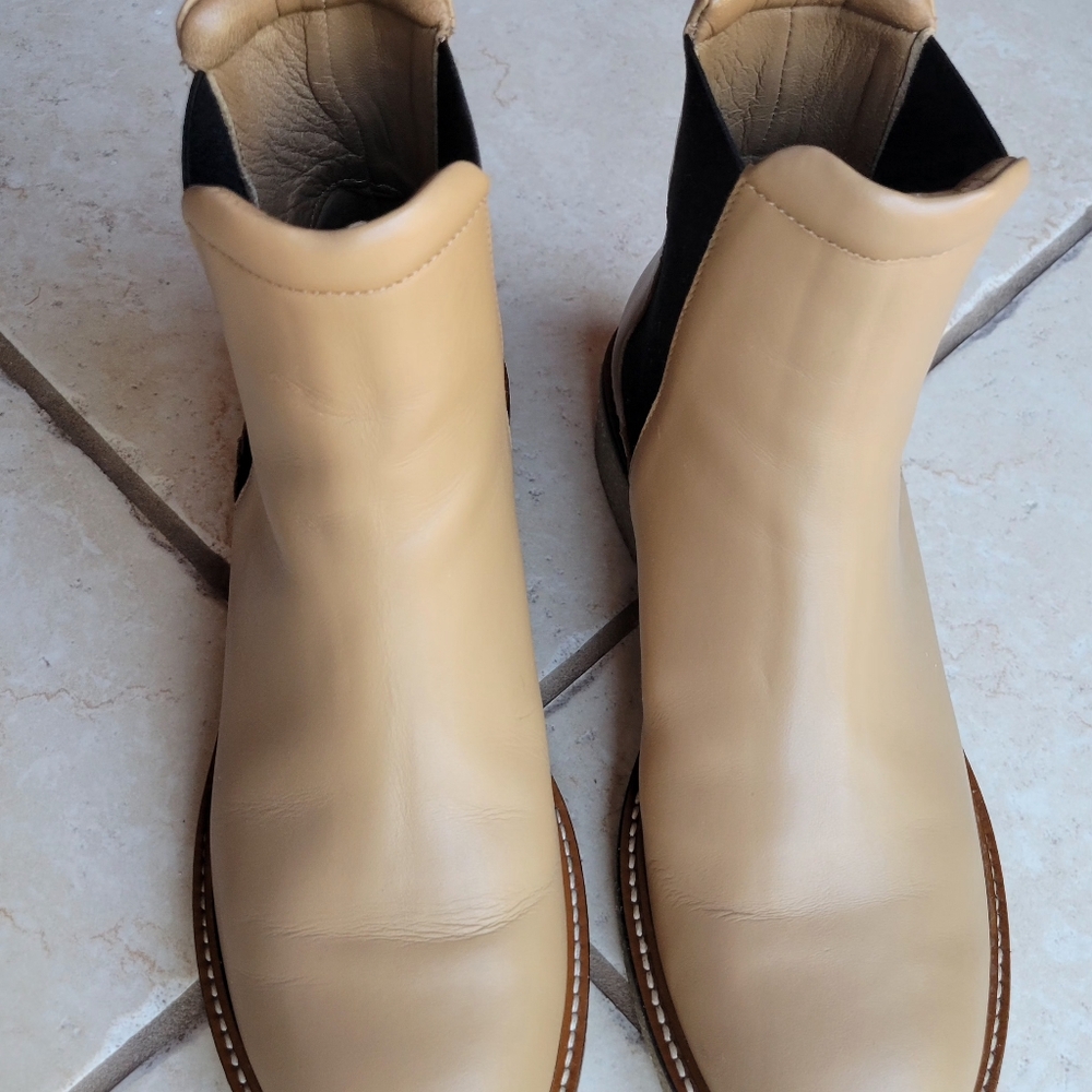 EVERLANE CHELSEA PULL-ON BOOT IN NUDE BEIGE ITALIAN LEATHER LADIES SIZE 6M - Picture 3 of 7